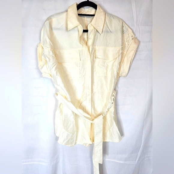 DEREK Lam beige short sleeve button up top in size 4 cinched waist belt NWOT - Picture 1 of 4
